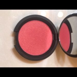 Becca Blush Snapdragon